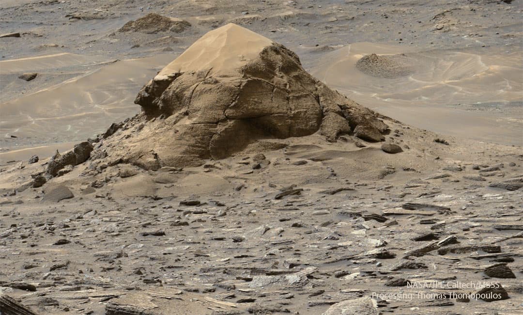 Turtle Rock on Mars | © · undefined