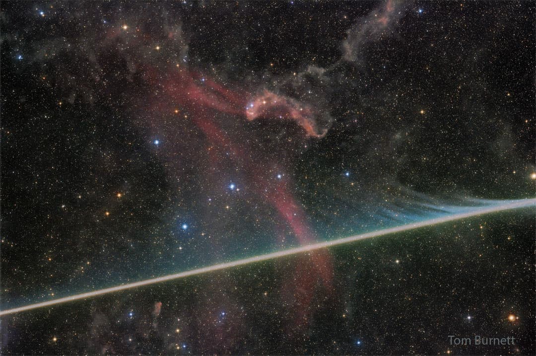 Vaporizing Meteor Photobombs the Lacerta Nebula | © · Tom Burnett