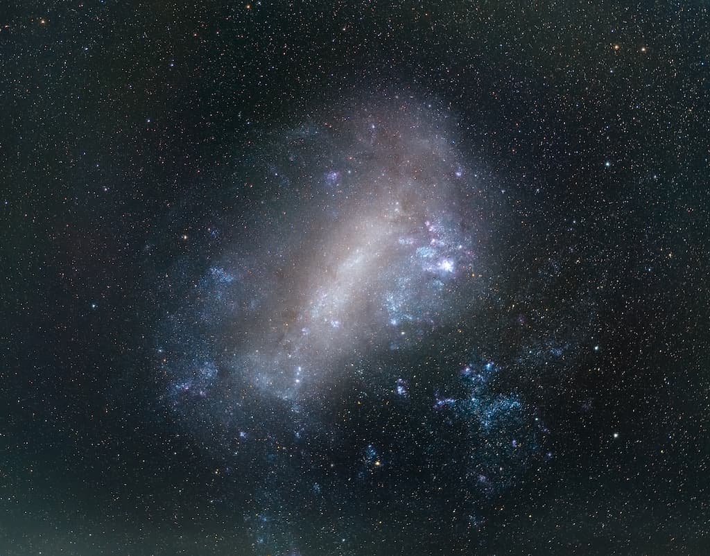 The Large Magellanic Cloud | © · Monica Mesa
Text:
Cecilia Chirenti
(NASA
GSFC,
UMCP,
CRESST II)